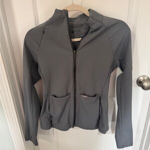 Figs women’s On-Shift ContourKnit scrub Jacket size medium color graphite